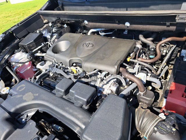 Used 2025 Toyota RAV4 XLE w/ Weather Package AWD/4WD image 31