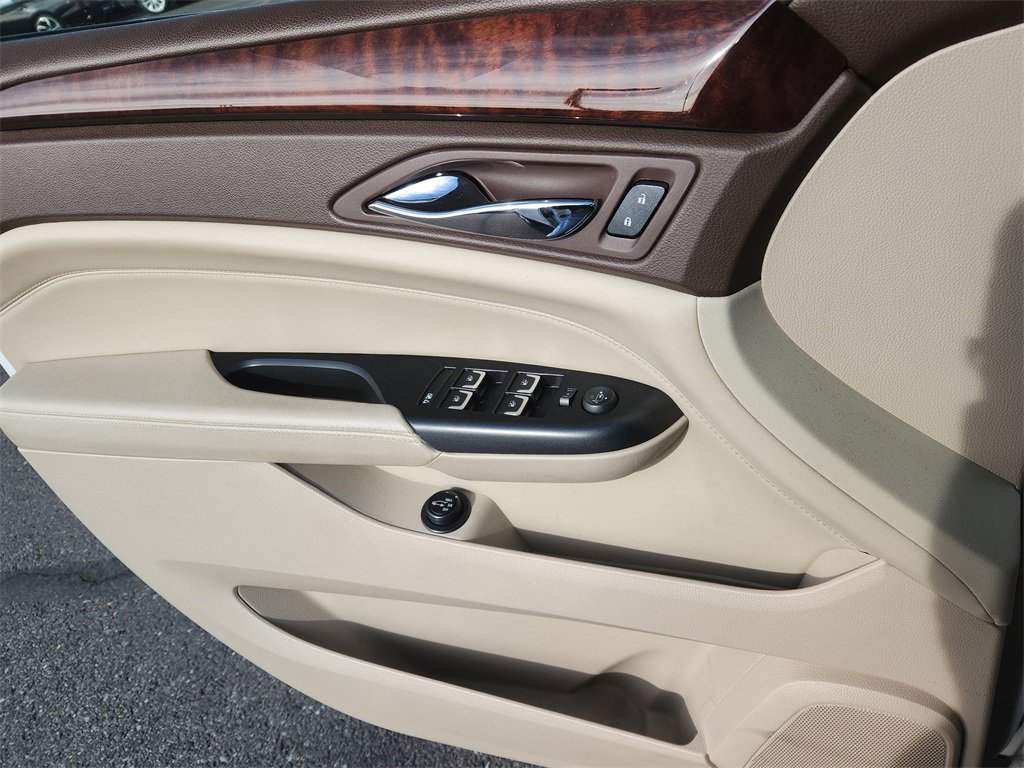 Used 2015 Cadillac SRX Luxury w/ Trailering Package image 9