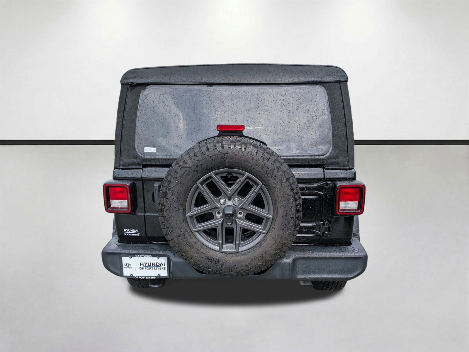 Used 2024 Jeep Wrangler Sport AWD/4WD image 5