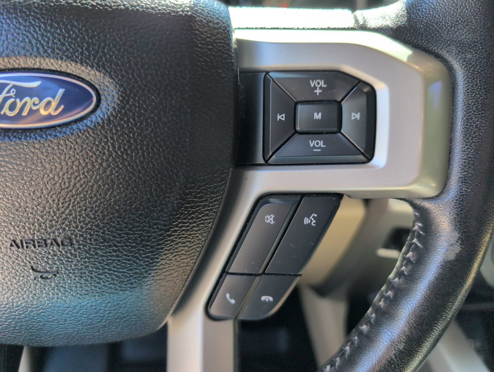 Used 2018 Ford F250 Lariat w/ Lariat Ultimate Package AWD/4WD image 12