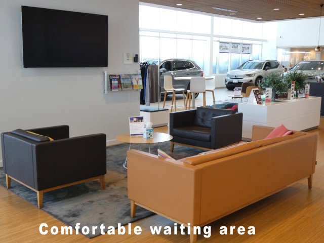 Used 2023 Volvo S60 B5 Ultimate w/ Climate Package image 38