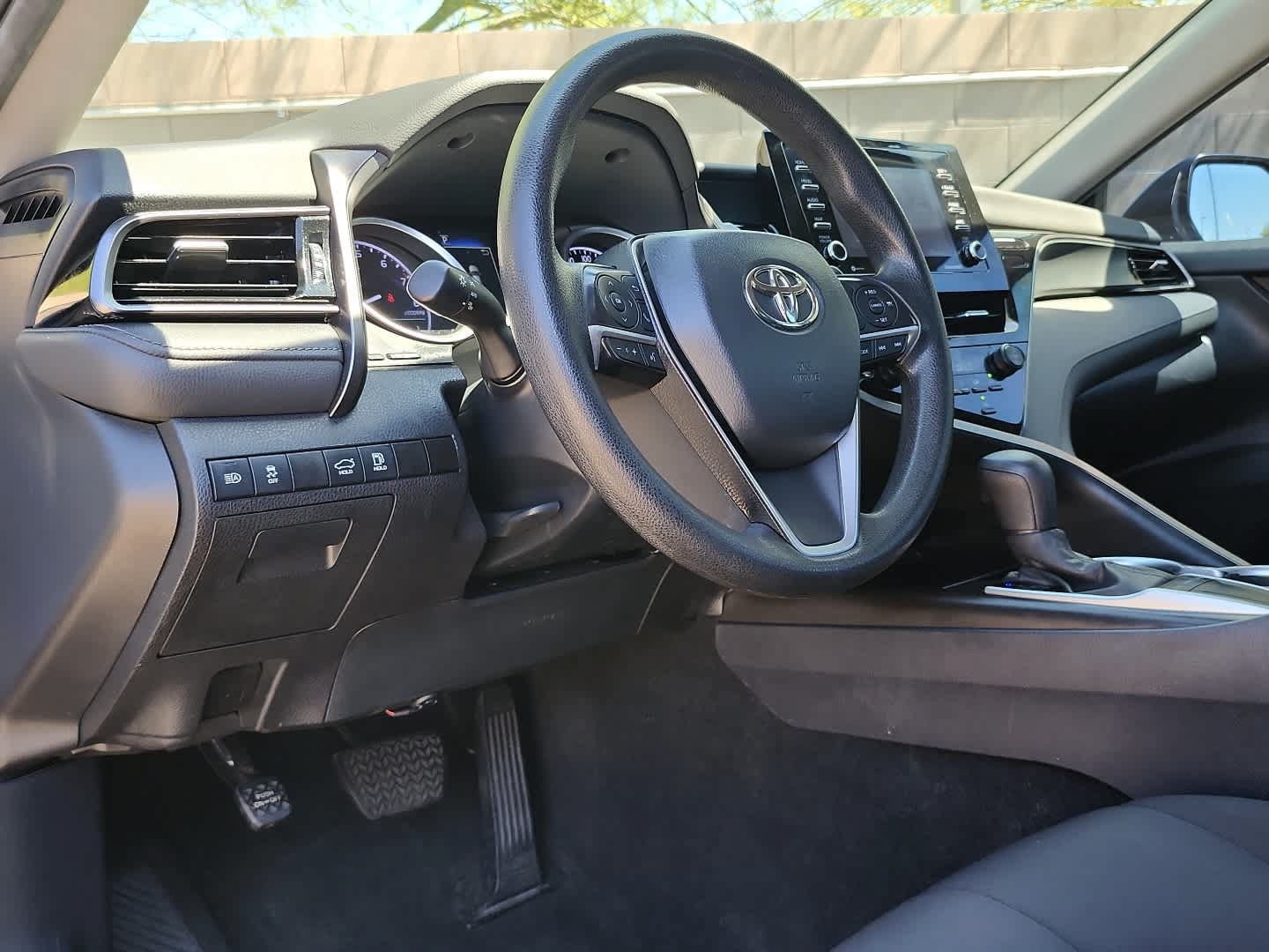 Used 2023 Toyota Camry LE w/ Convenience Package FWD image 10