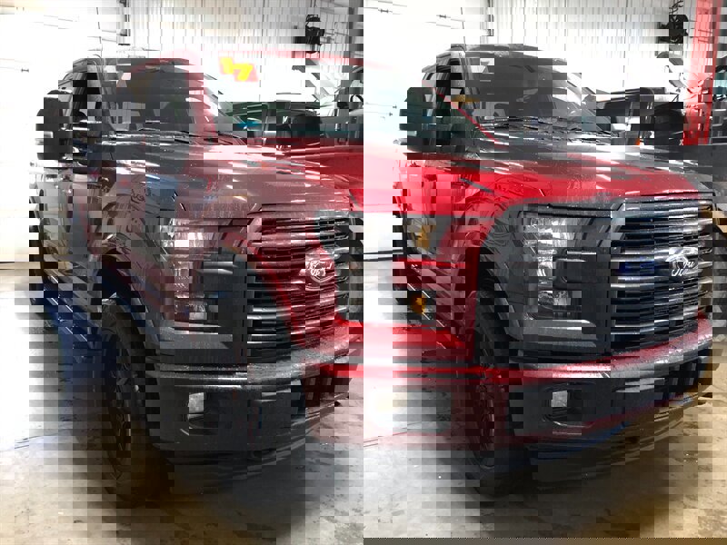 Used 2017 Ford F150 XLT w/ Equipment Group 302A Luxury image 5