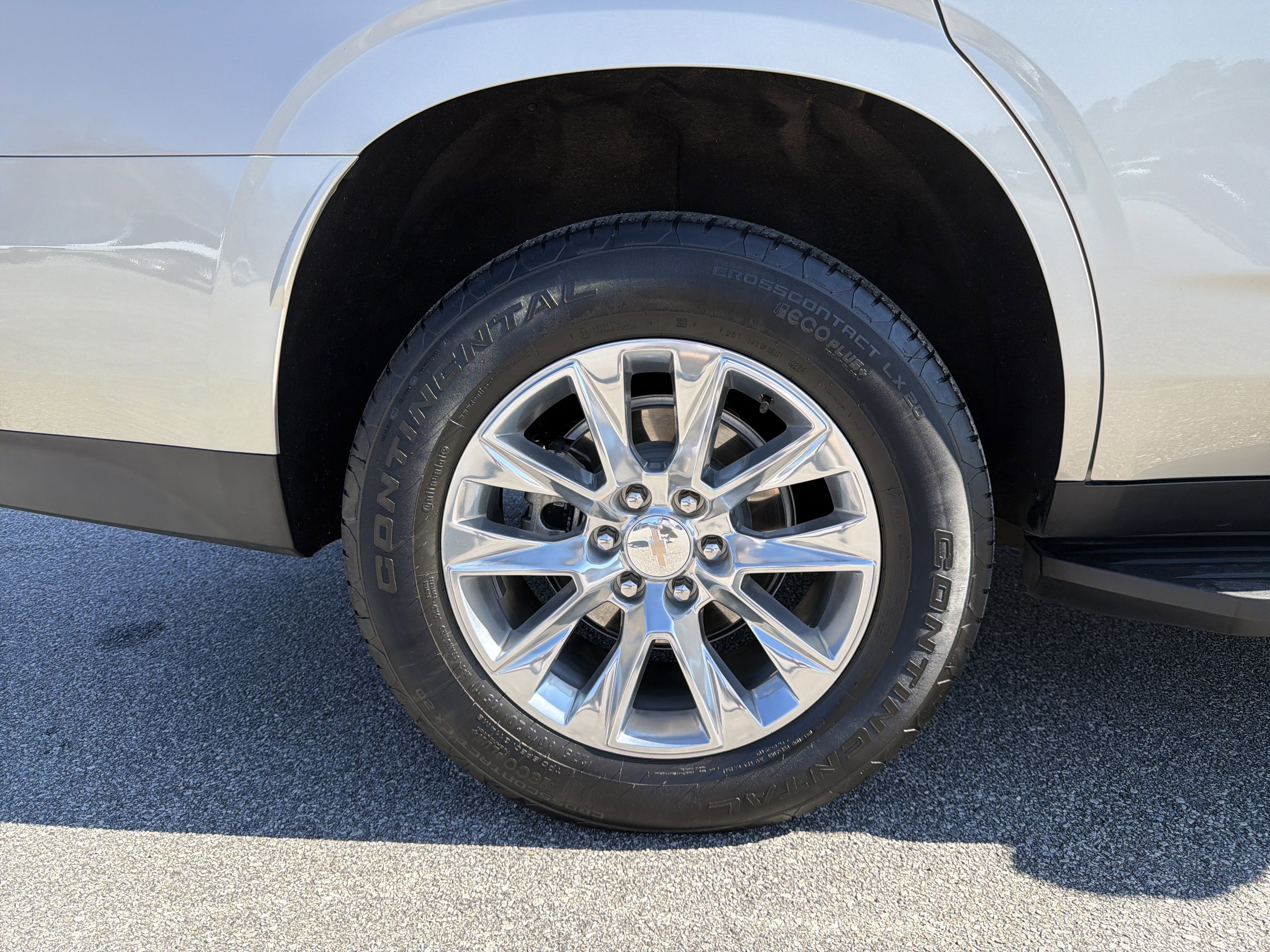 Used 2024 Chevrolet Tahoe Premier w/ Premium Package 2 image 21