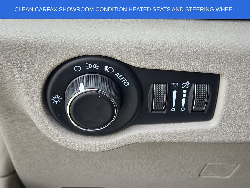 Used 2023 Chrysler Voyager LX FWD image 23