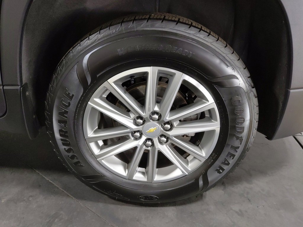 Used 2023 Chevrolet Traverse LT w/ LPO, Floor Liner Package image 37