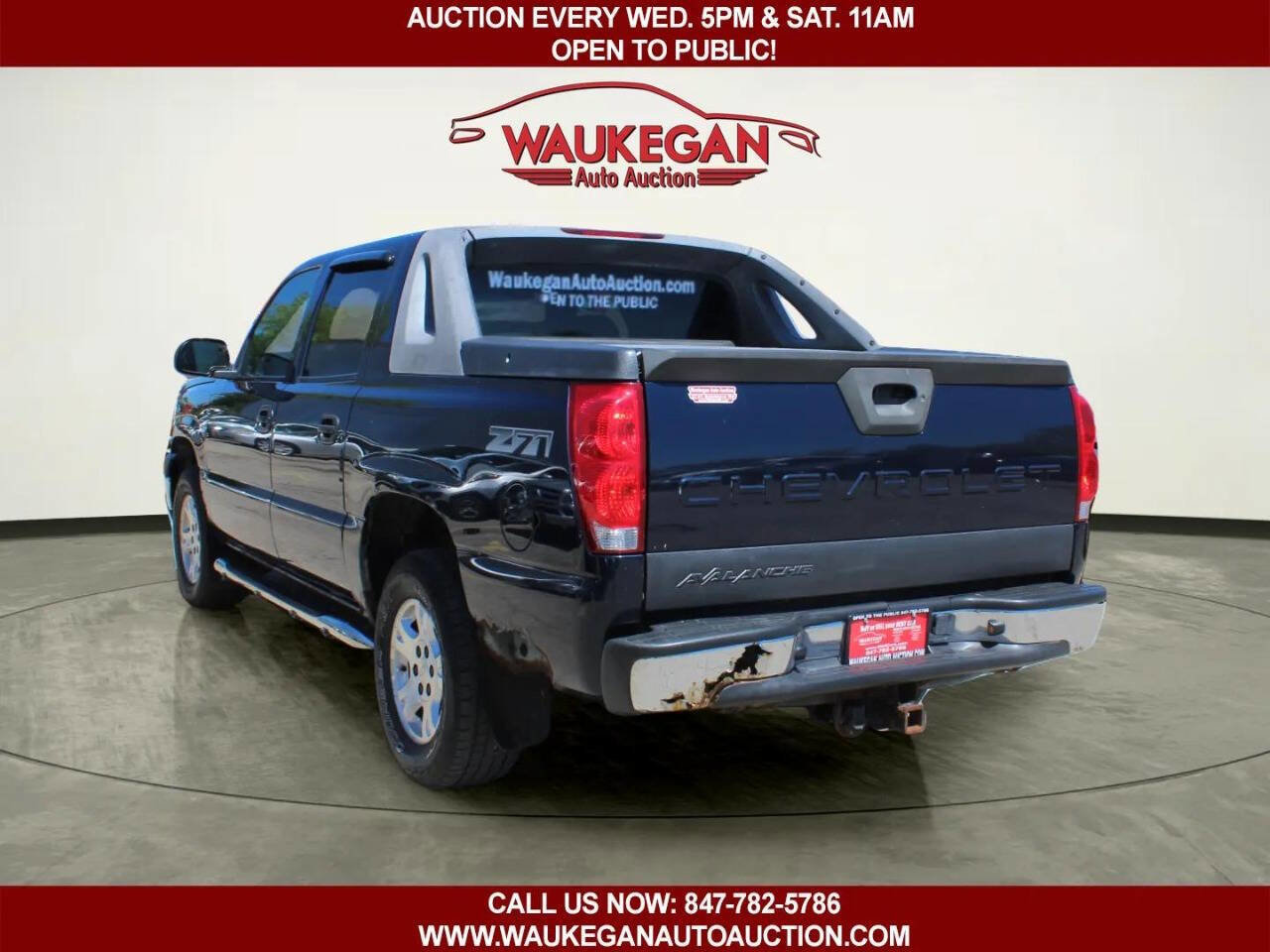 Used 2004 Chevrolet Avalanche Z71 w/ Preferred Equipment Group AWD/4WD image 4