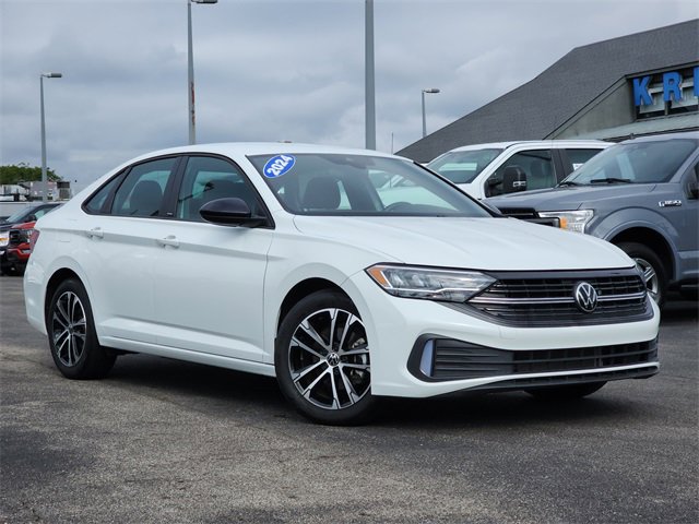 Used 2024 Volkswagen Jetta Sport video 2