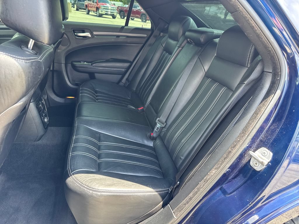 Used 2014 Chrysler 300 S w/ Luxury Group RWD image 31