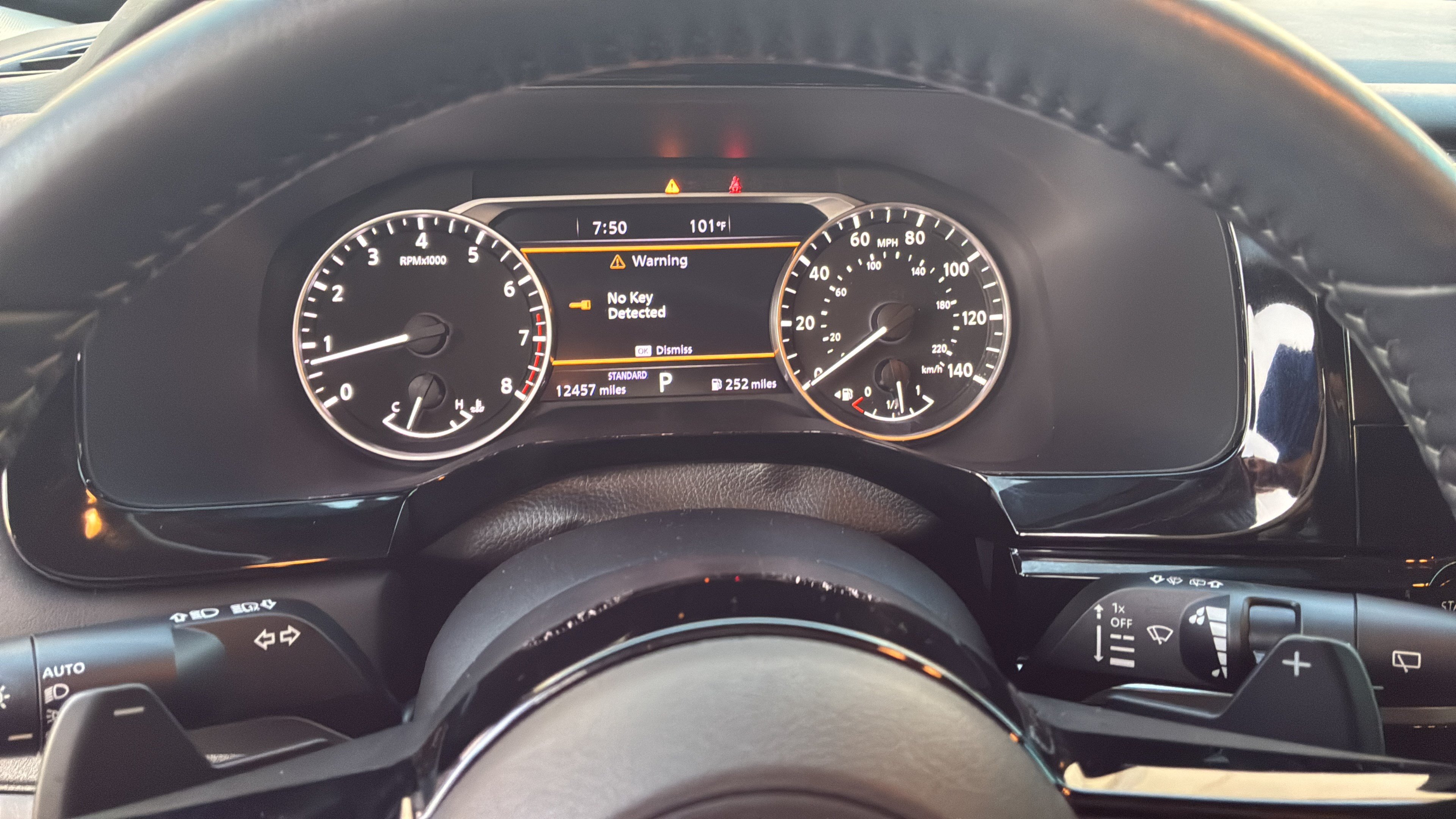 Used 2025 Nissan Pathfinder SL FWD image 13