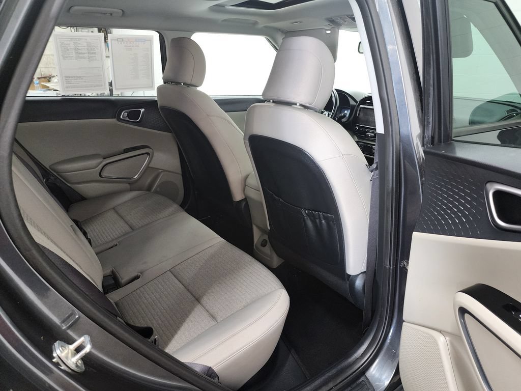 Used 2021 Kia Soul EX FWD image 31