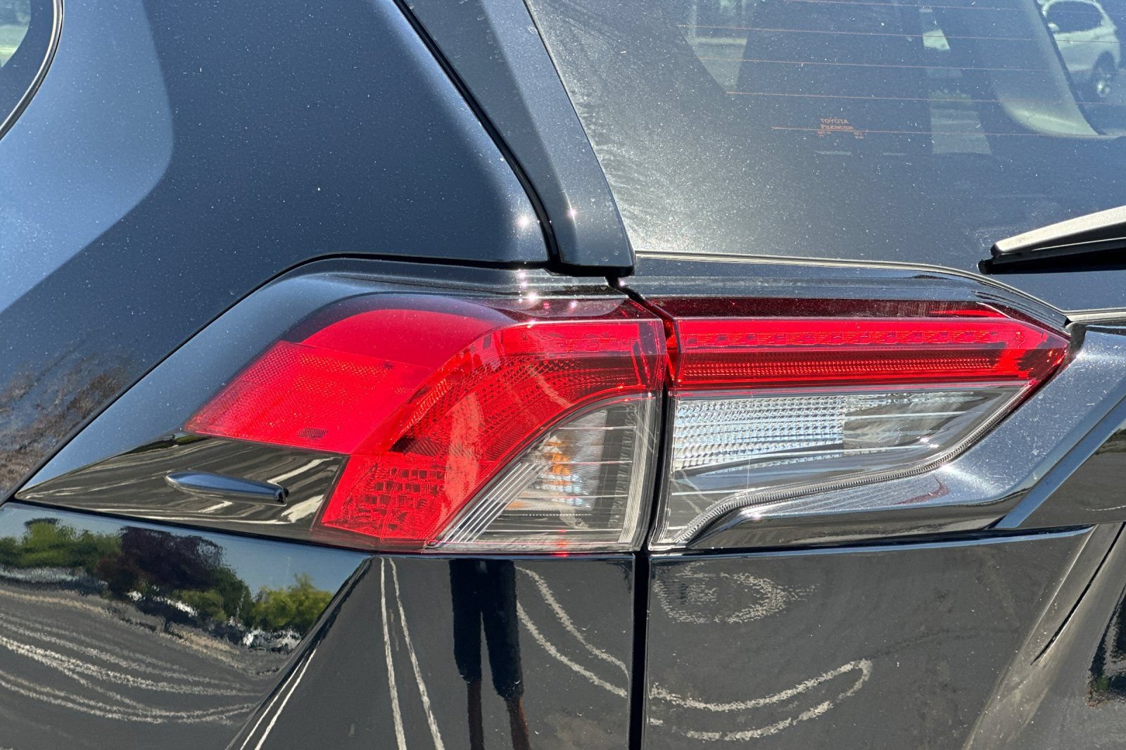 Certified 2022 Toyota RAV4 LE AWD/4WD image 48