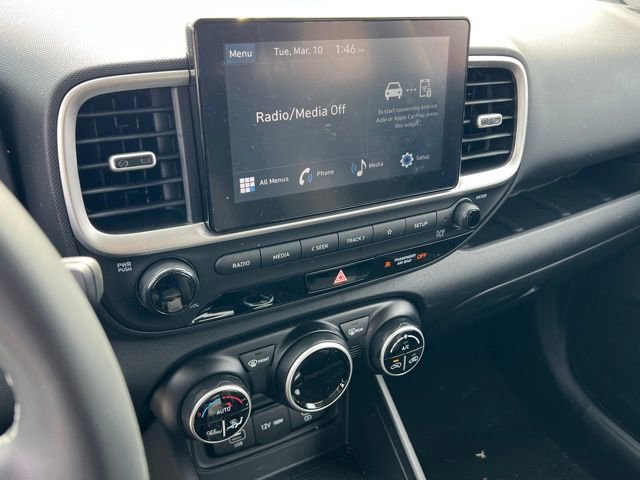 Certified 2025 Hyundai Venue SEL image 20