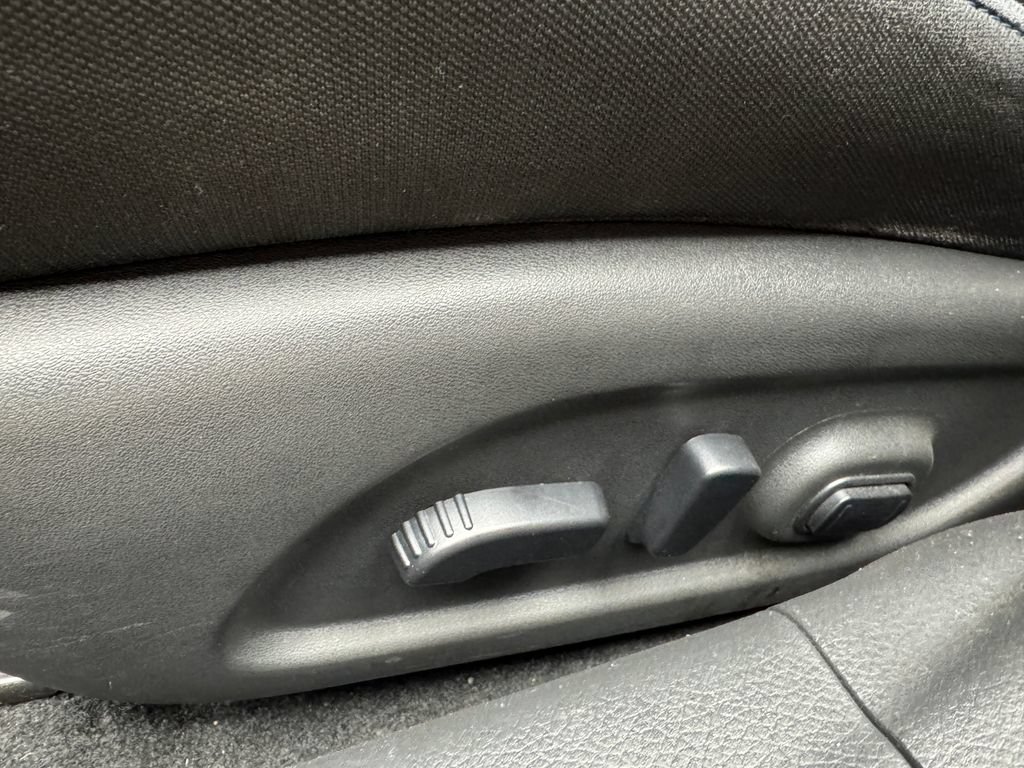 Used 2016 Nissan Altima 2.5 SR FWD image 11