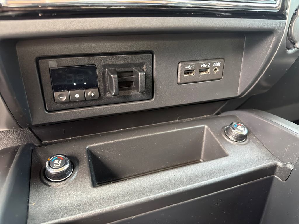 Used 2019 Nissan Titan Platinum Reserve w/ Platinum Utility Package image 41