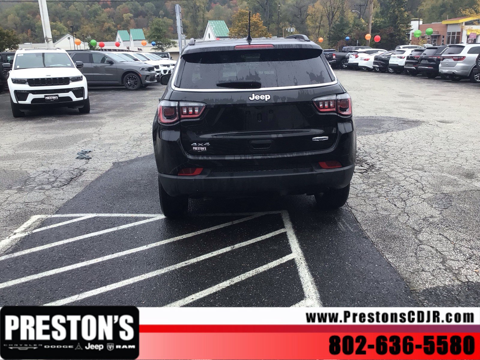 Used 2024 Jeep Compass Latitude AWD/4WD image 4