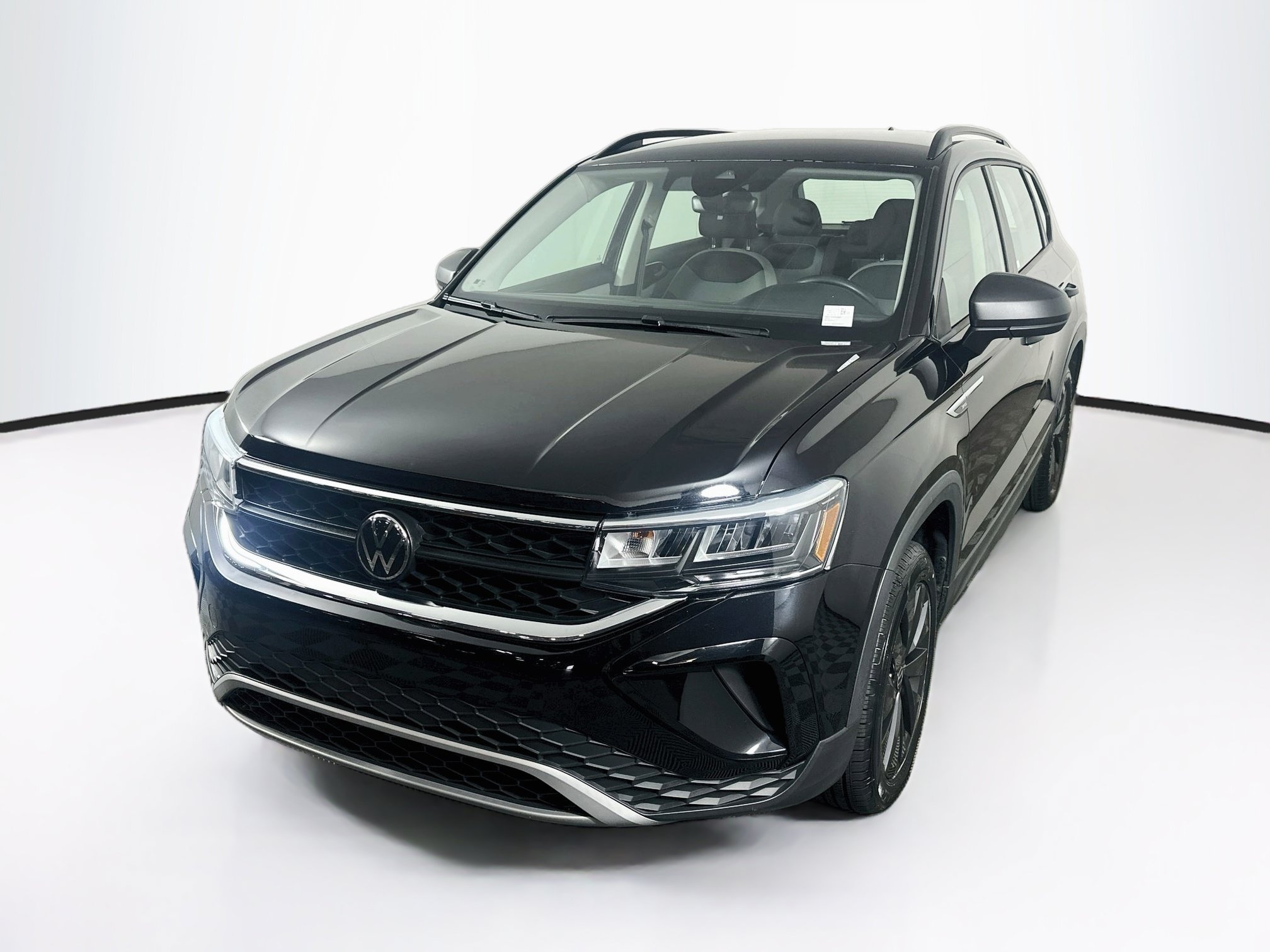 Used 2024 Volkswagen Taos S FWD image 3