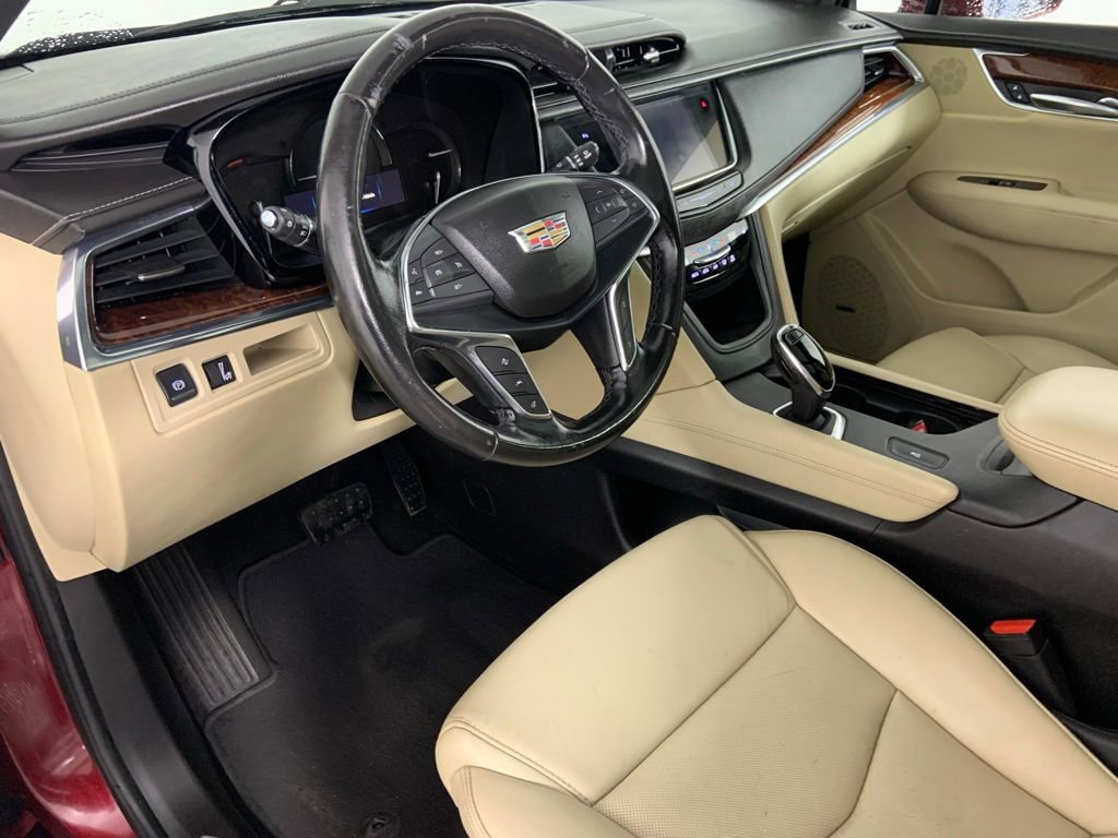 Used 2018 Cadillac XT5 Luxury w/ Driver Awareness Package FWD image 23