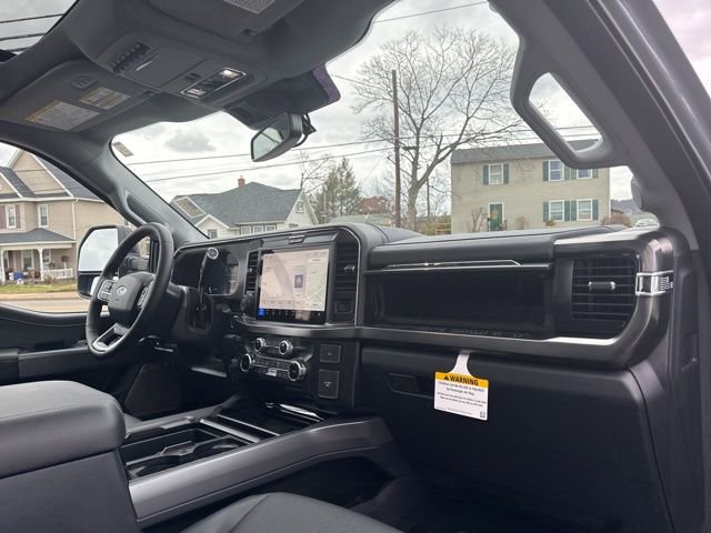 New 2026 Ford F250 Lariat w/ Black Appearance Package image 38