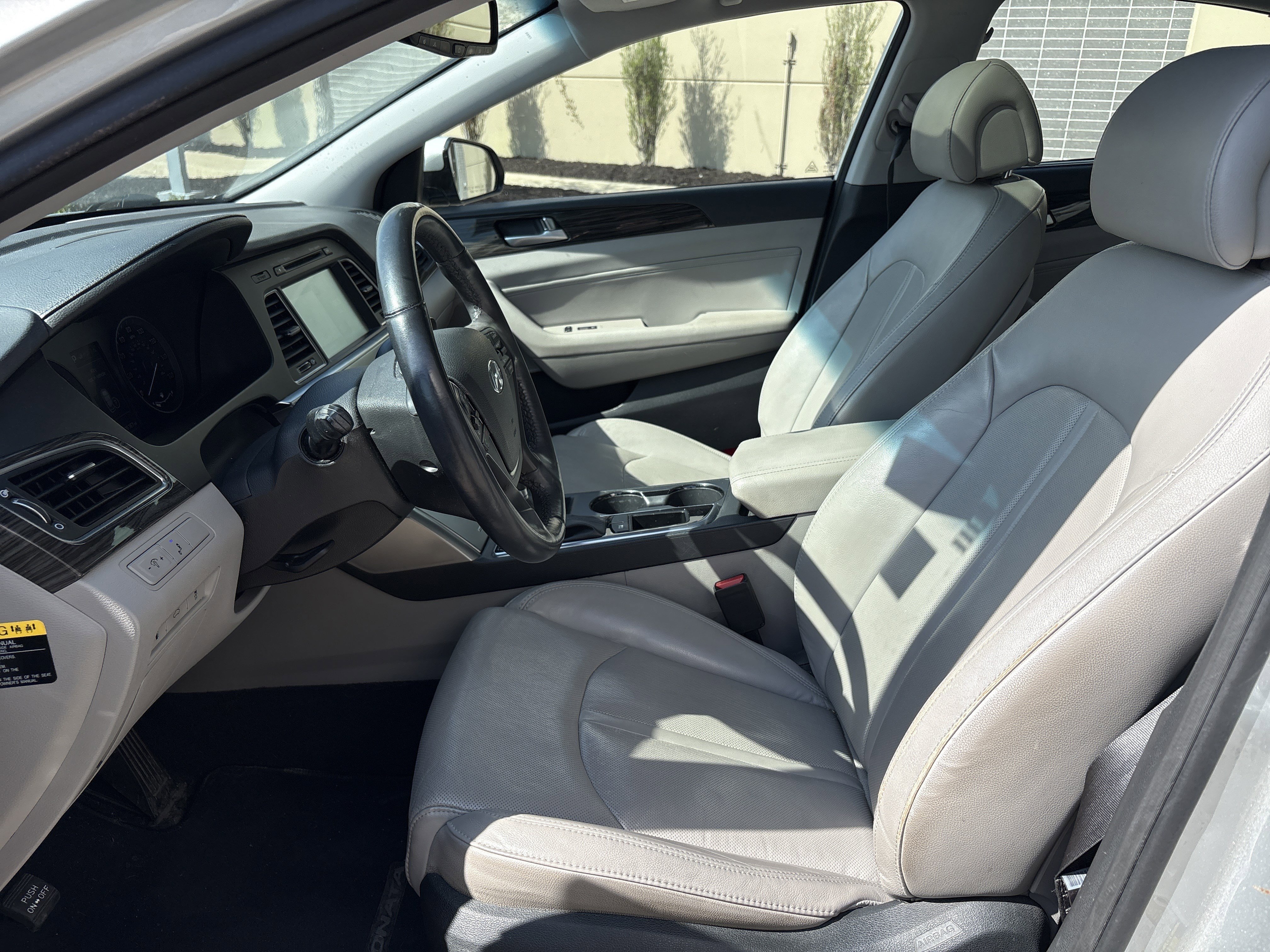 Used 2015 Hyundai Sonata Limited w/ Option Group 05 image 16