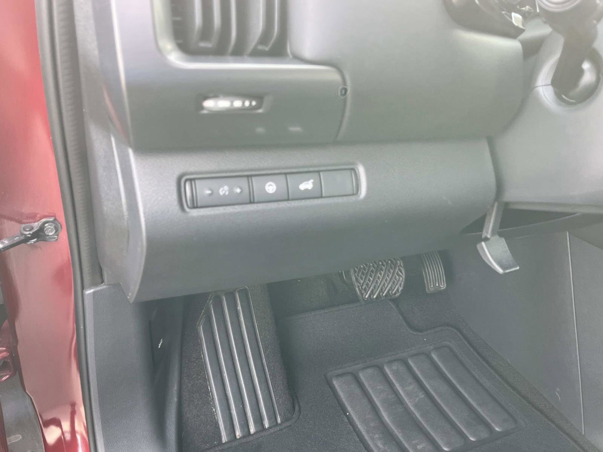 Used 2022 Nissan Pathfinder SL w/ SL Black Package image 30