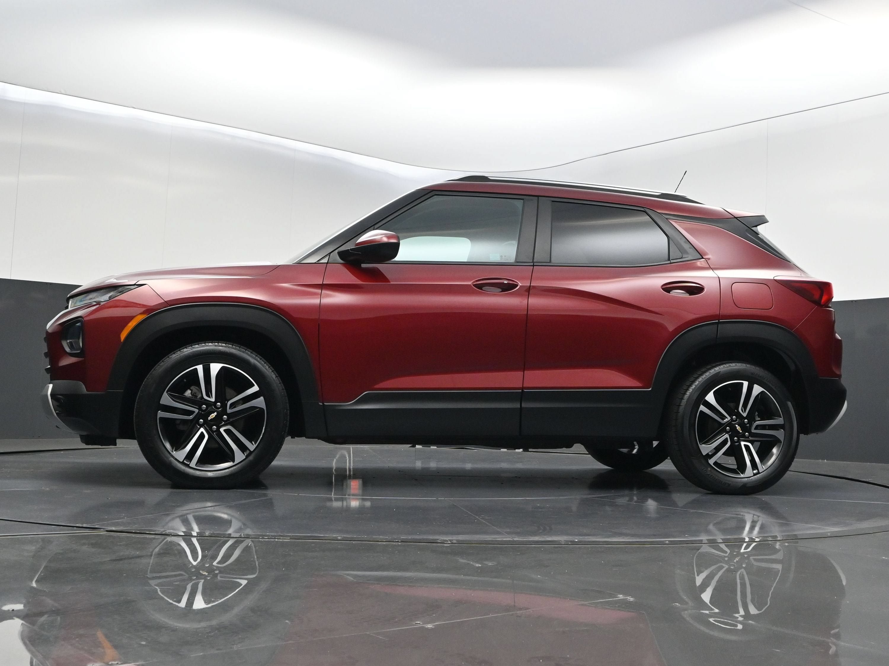 Certified 2023 Chevrolet TrailBlazer LT FWD image 39