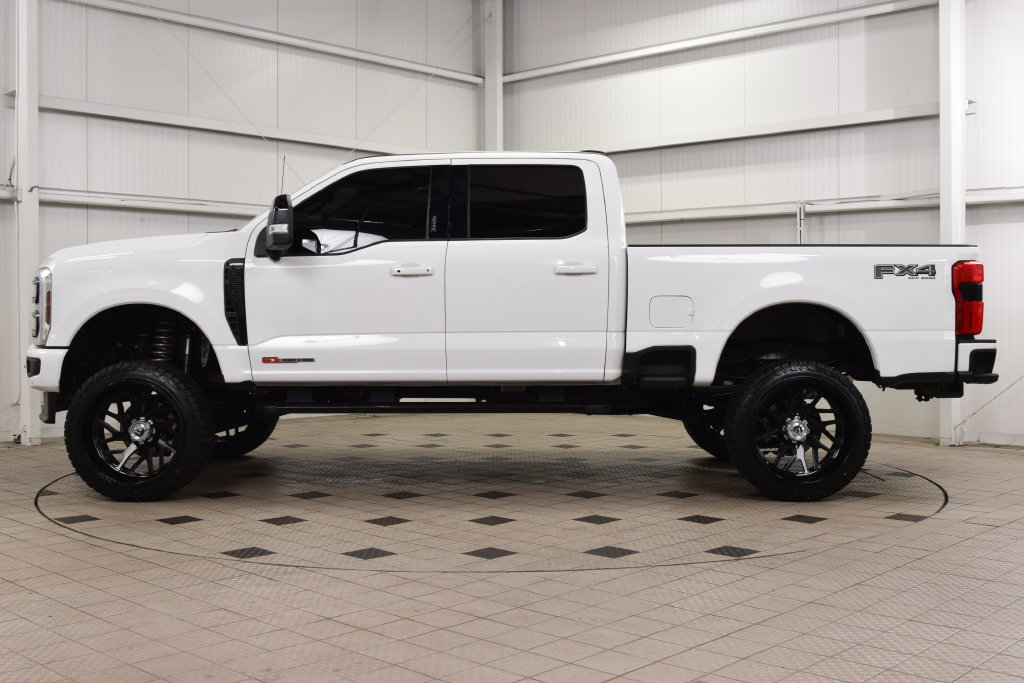 Used 2024 Ford F350 Lariat w/ Lariat Ultimate Package AWD/4WD image 4