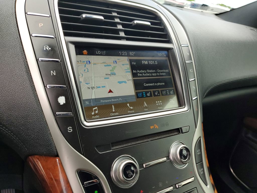 Used 2018 Lincoln MKX Reserve w/ Driver Assistance Package image 26