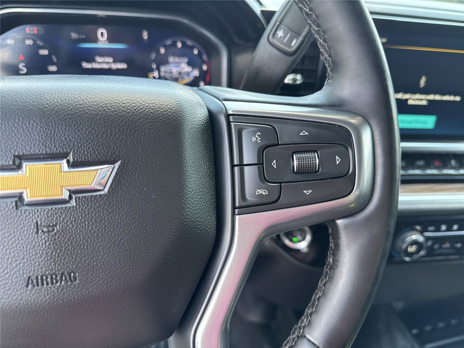 Used 2025 Chevrolet Silverado 2500 LT w/ Convenience Package AWD/4WD image 23