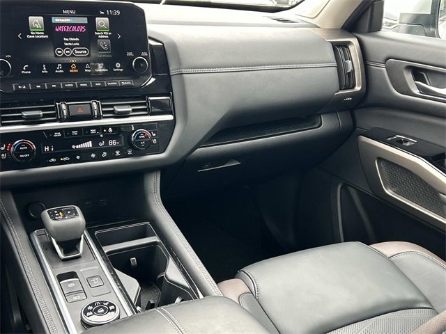 Used 2025 Nissan Pathfinder Platinum w/ Cargo Package image 24