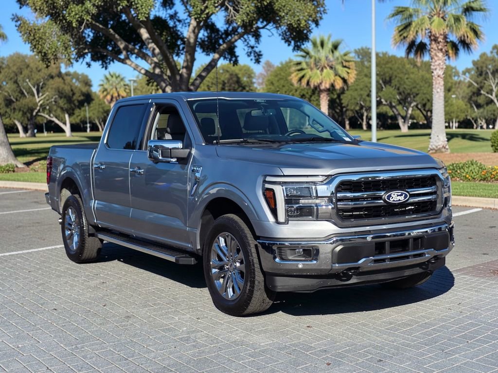 Used 2025 Ford F150 Lariat w/ Equipment Group 501A Mid AWD/4WD image 4