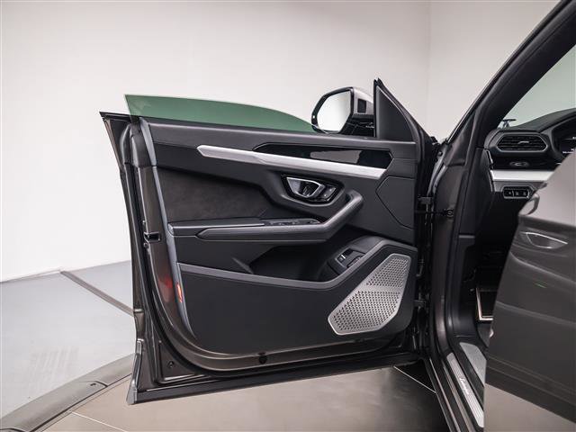 Used 2021 Lamborghini Urus image 27