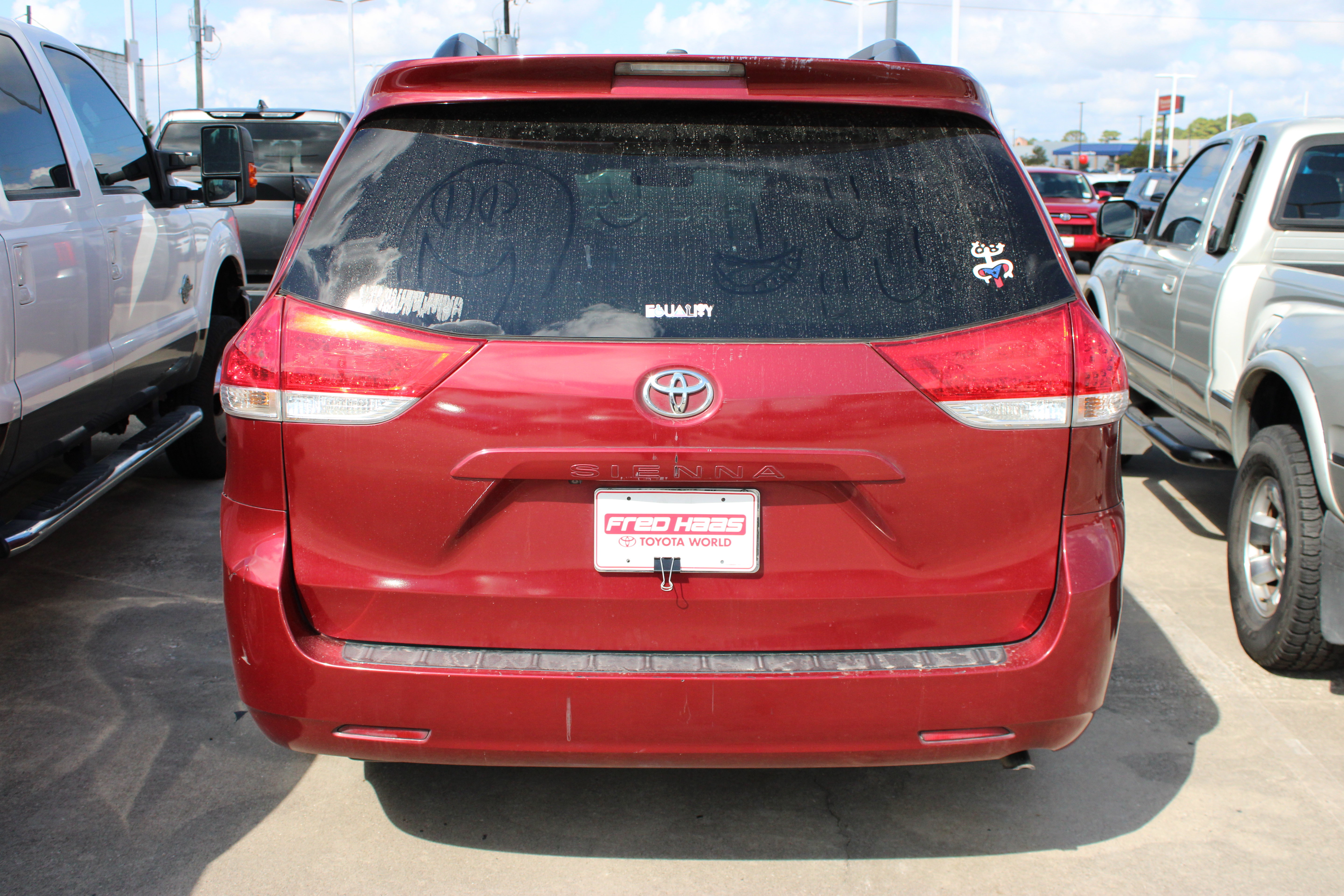 Used 2012 Toyota Sienna LE FWD image 8