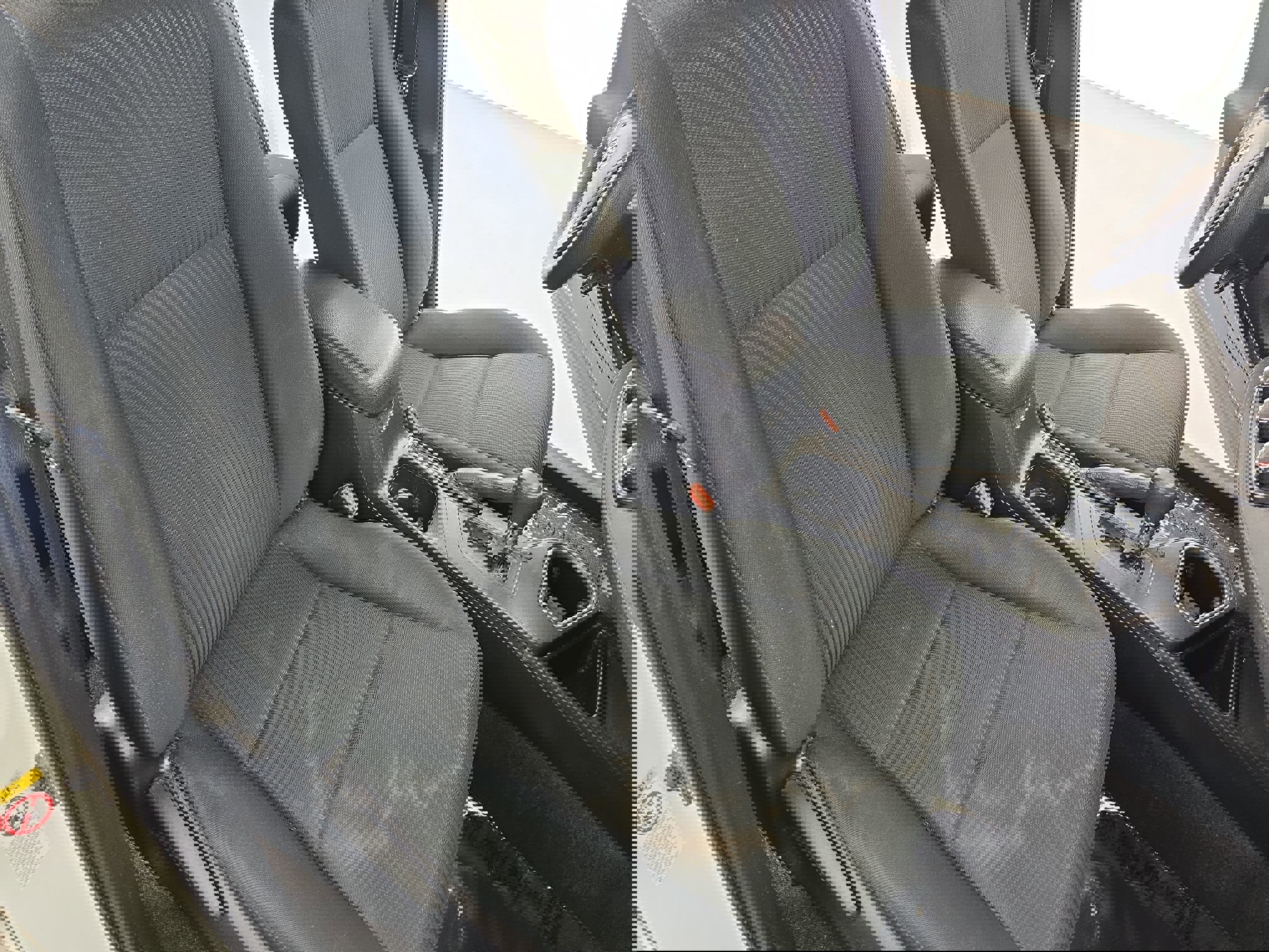 Used 2018 Toyota RAV4 LE image 10