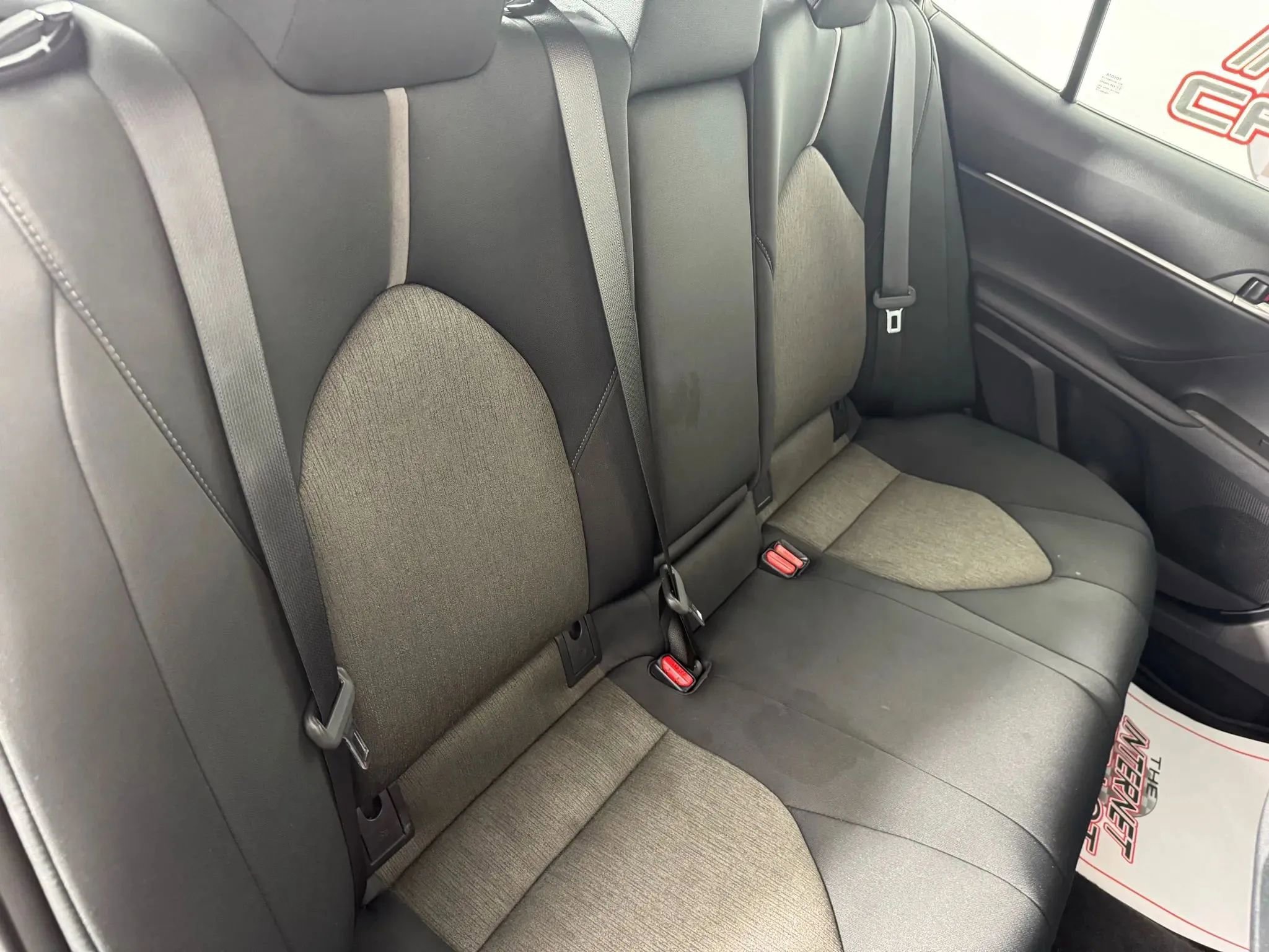 Used 2021 Toyota Camry LE image 34