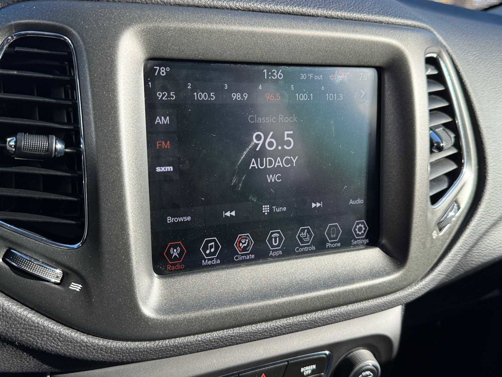 Used 2020 Jeep Compass Trailhawk w/ Leather Interior Group image 47