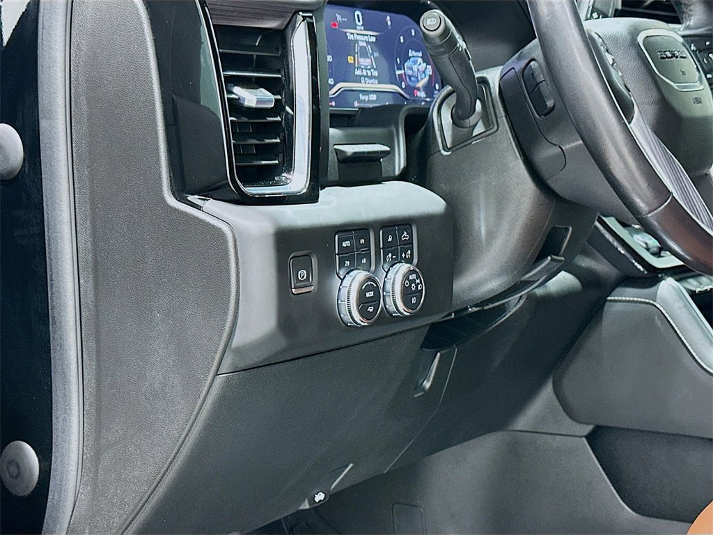 Used 2024 GMC Sierra 2500 Denali Ultimate w/ Max Trailering Package image 10