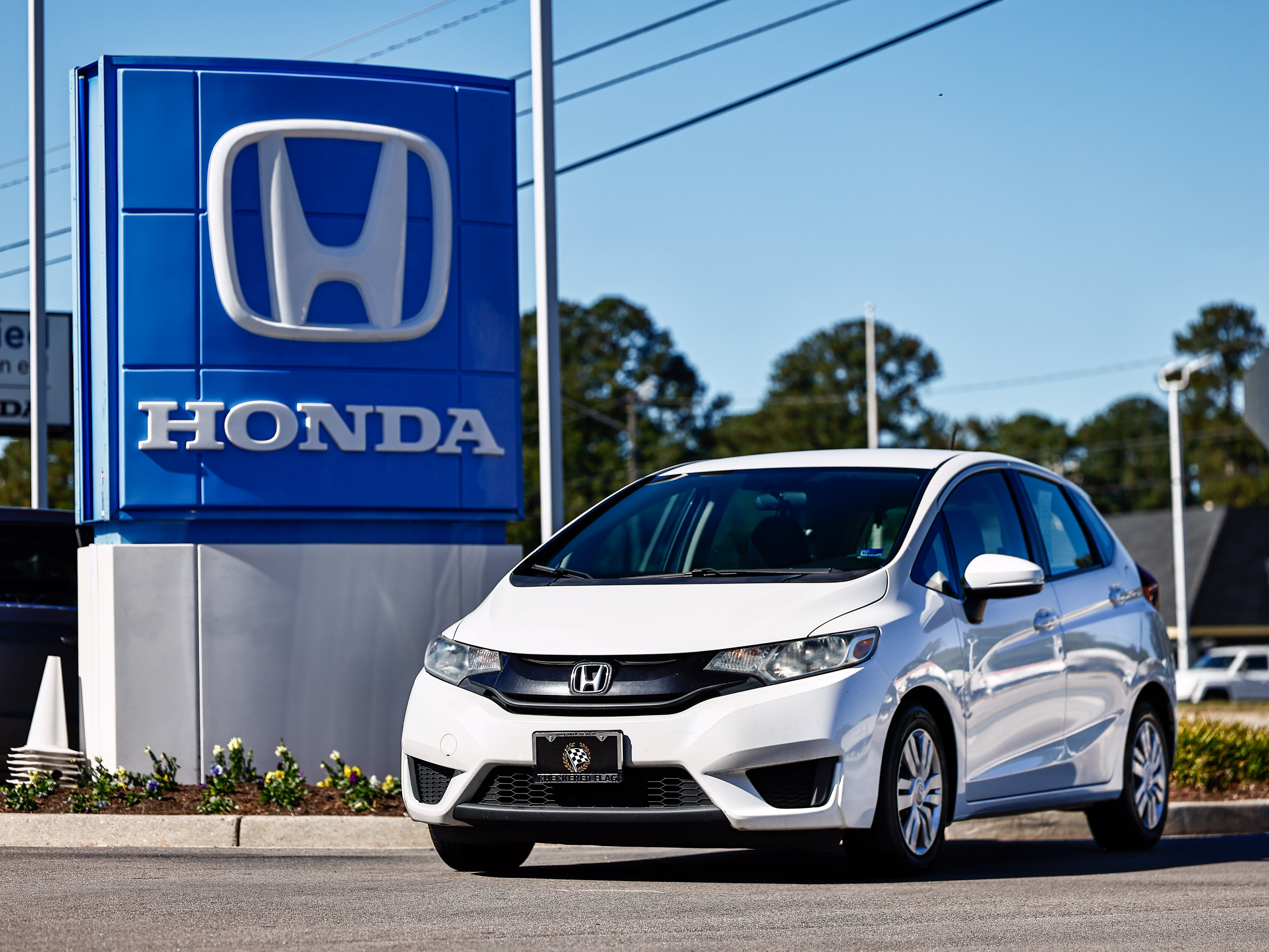 Used 2017 Honda Fit LX image 1
