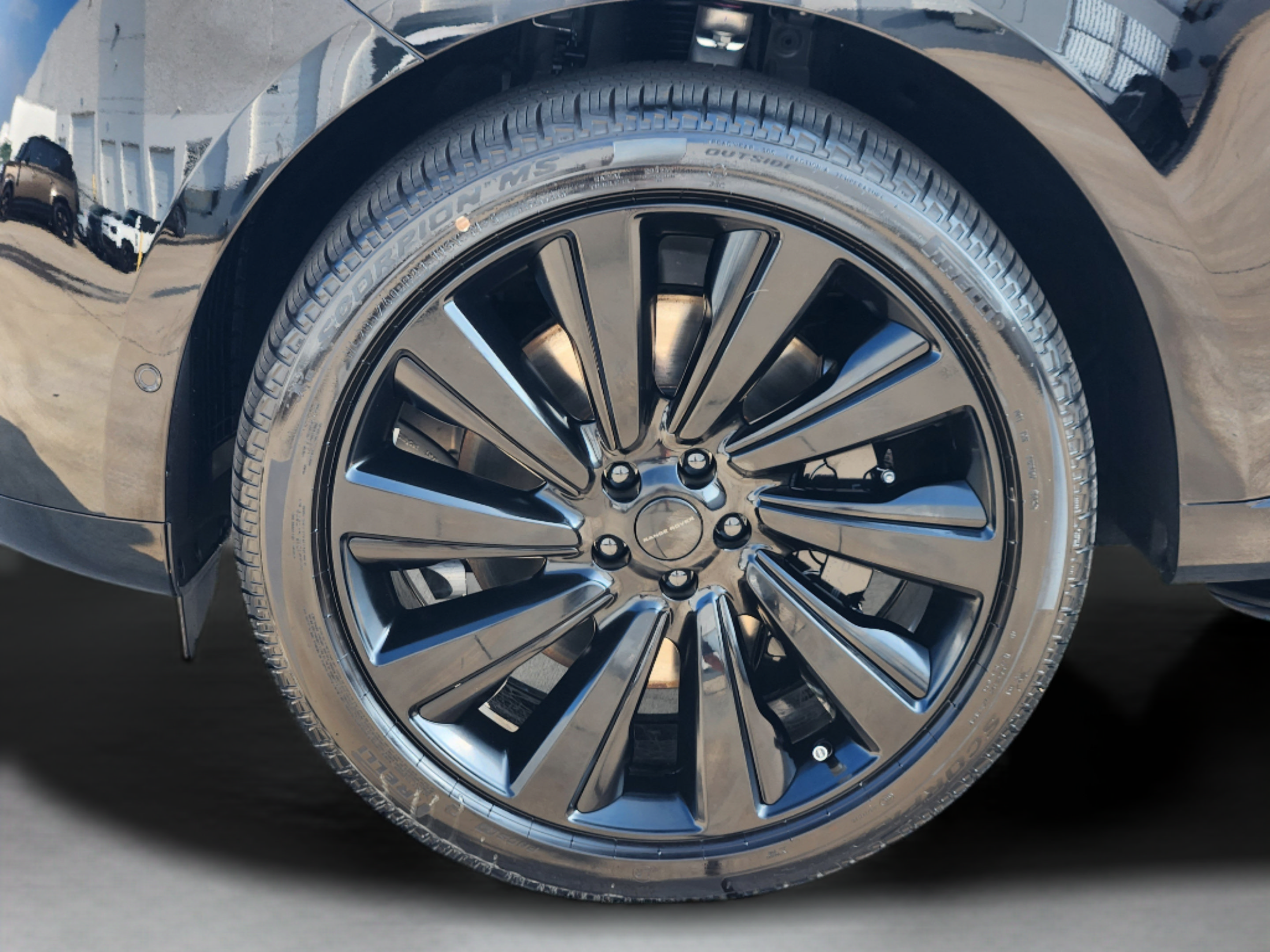 New 2026 Land Rover Range Rover SV AWD/4WD image 31