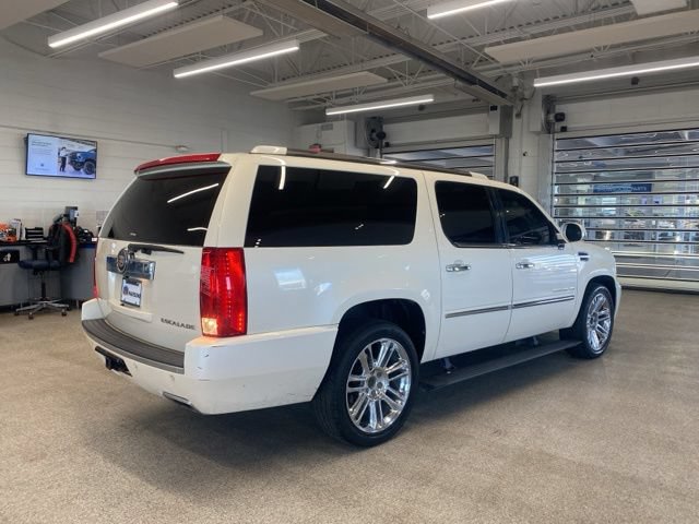 Used 2013 Cadillac Escalade ESV Platinum AWD/4WD image 5