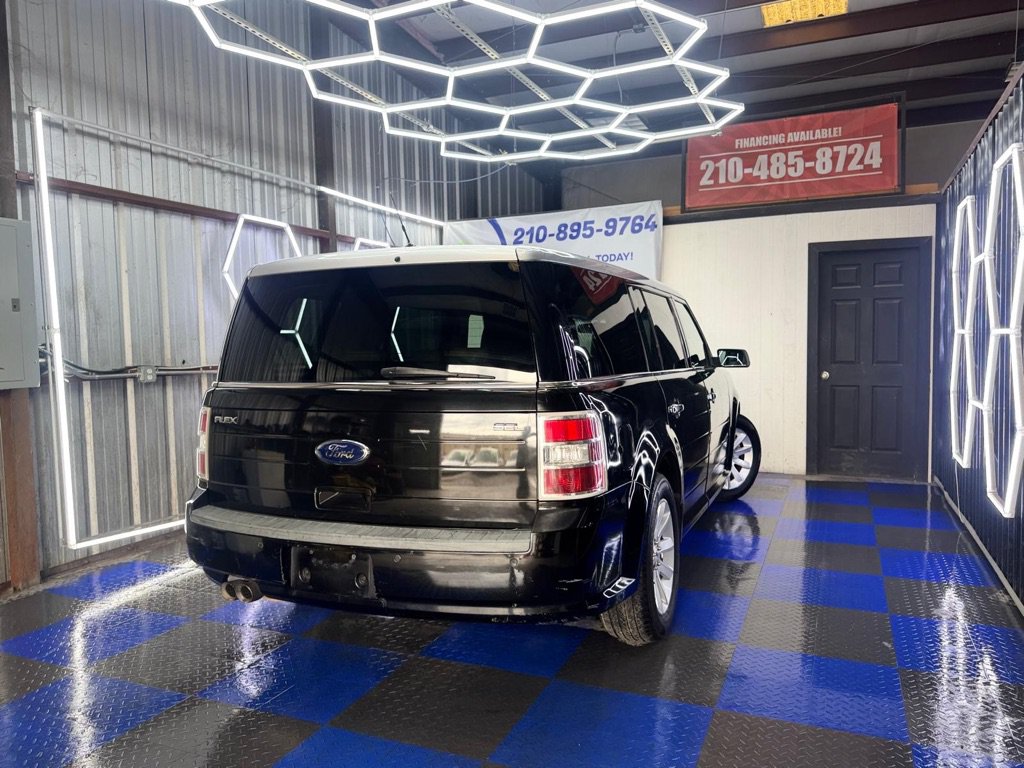 Used 2011 Ford Flex SEL w/ Rapid Spec Order Code FWD image 13