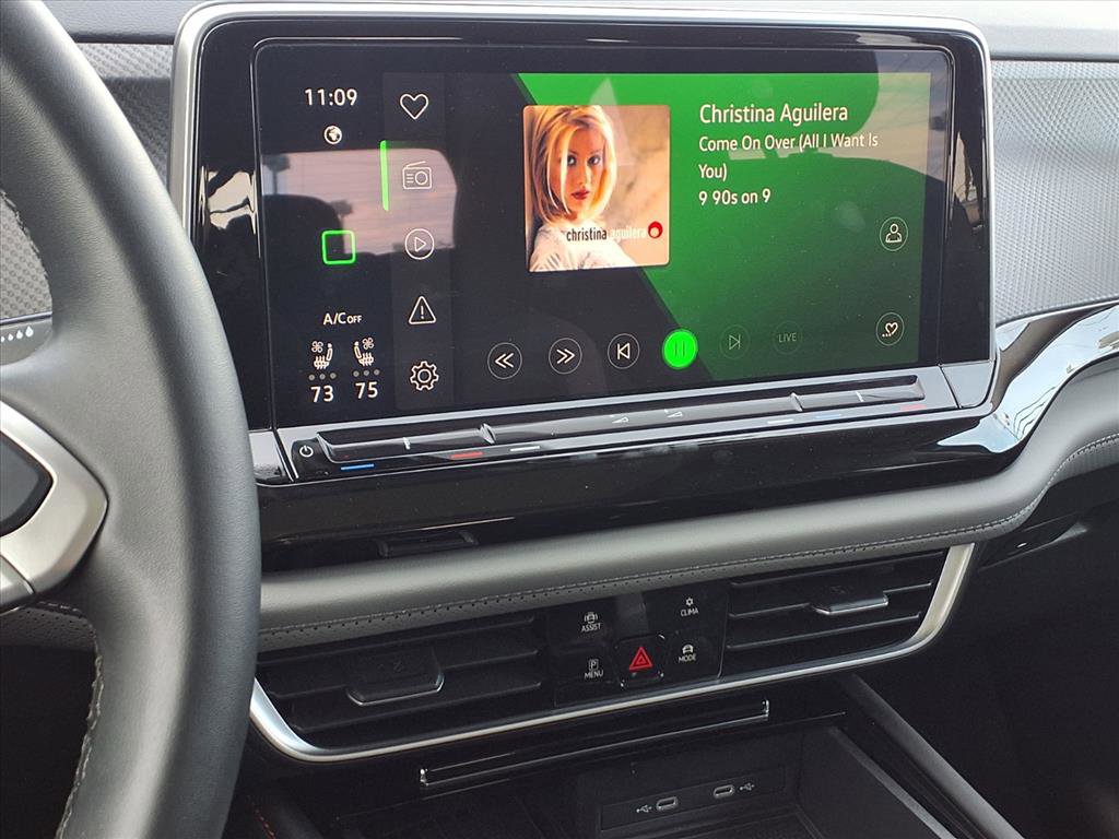 Certified 2025 Volkswagen Atlas Peak Edition SE image 27