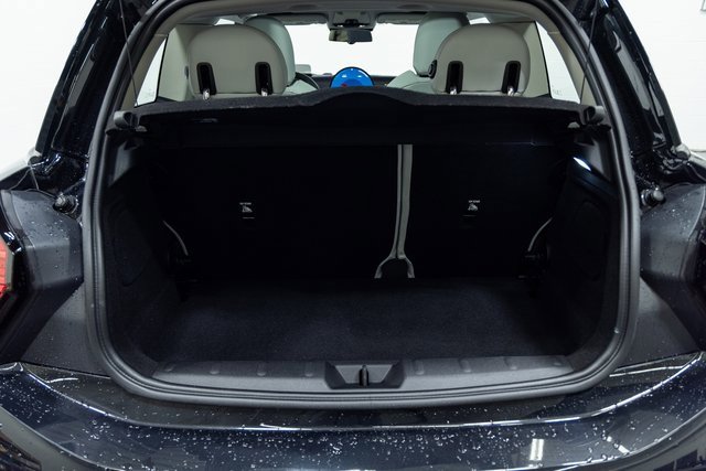 Certified 2025 MINI Cooper 2-Door Hardtop image 9