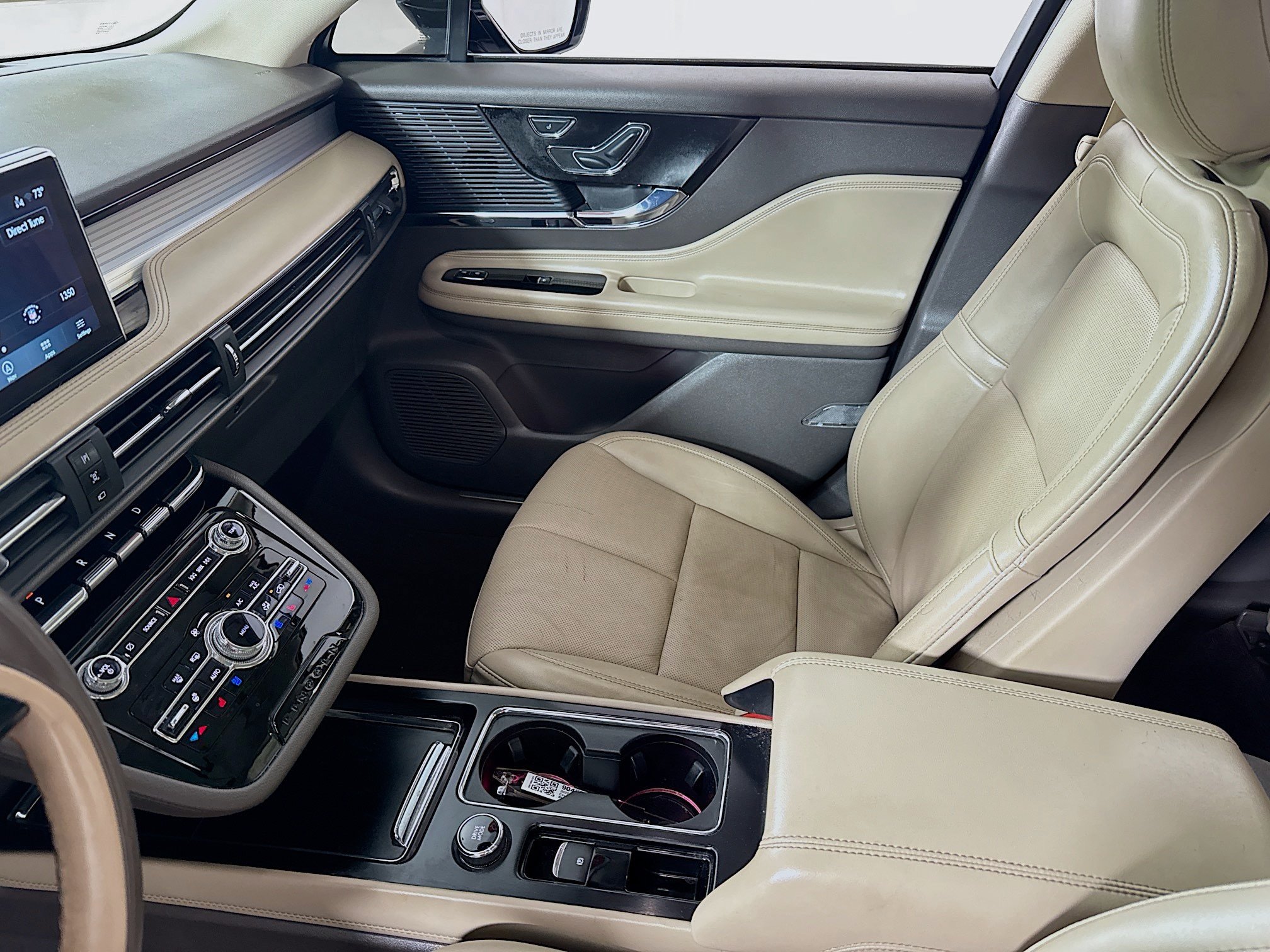 Used 2022 Lincoln Corsair AWD w/ Premium Package image 25