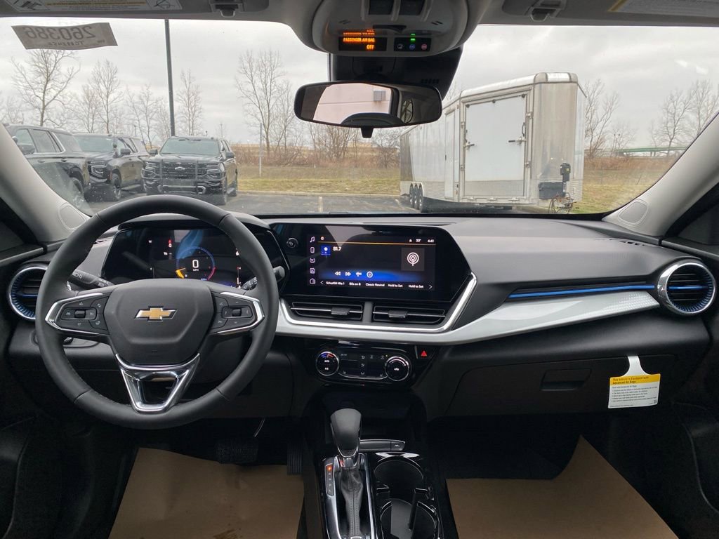 New 2026 Chevrolet Trax LT w/ Sunroof Package image 21