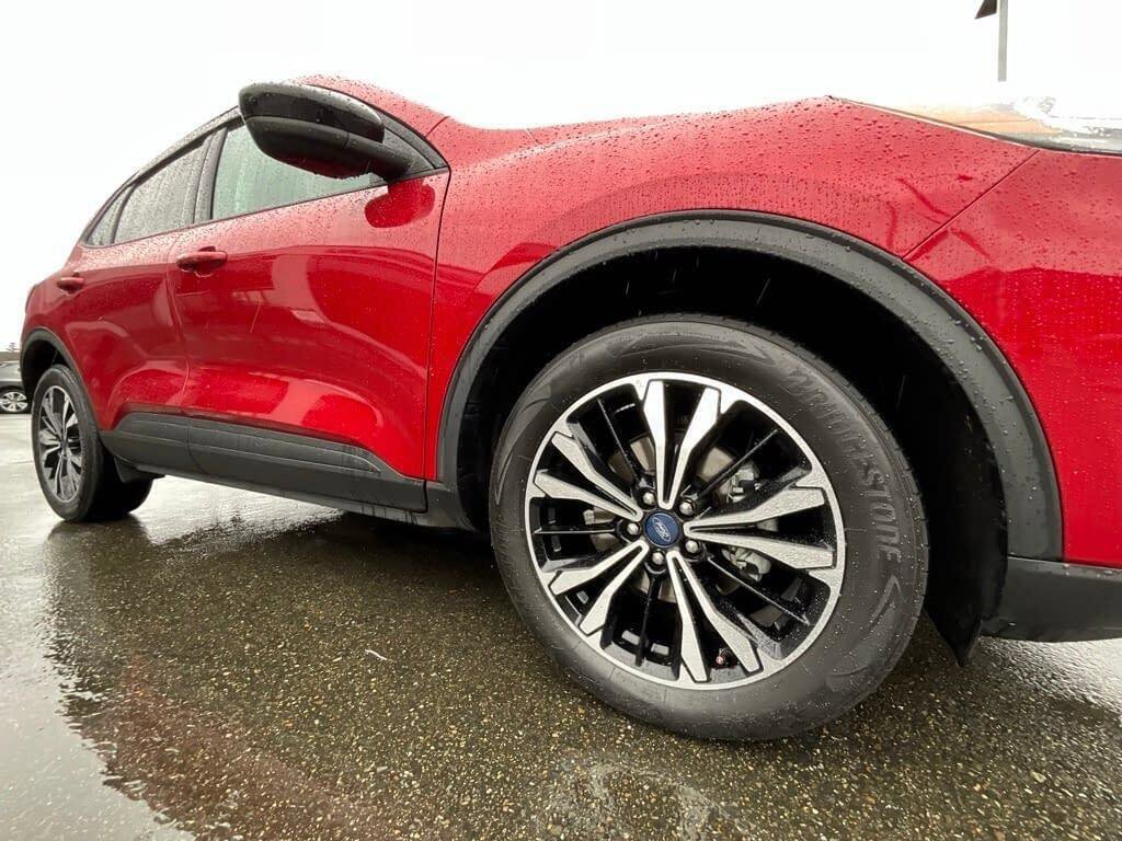 Used 2022 Ford Escape SEL w/ SEL Stealth AWD Package image 10