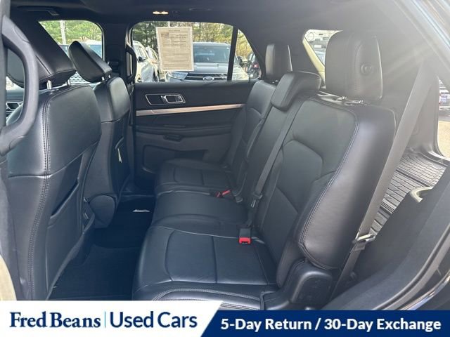 Certified 2018 Ford Explorer XLT w/ Equipment Group 202A AWD/4WD image 17