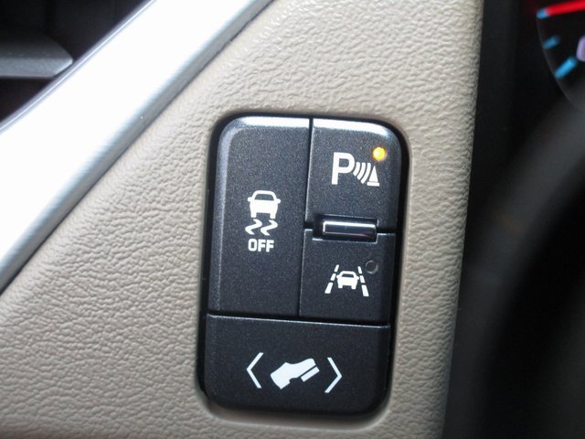 Used 2018 GMC Yukon XL SLT image 13