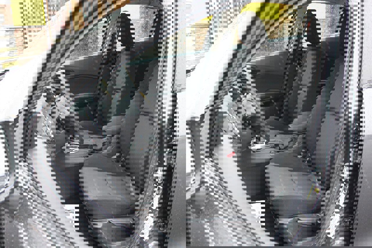 Used 2014 MAZDA MAZDA3 i Sport image 9