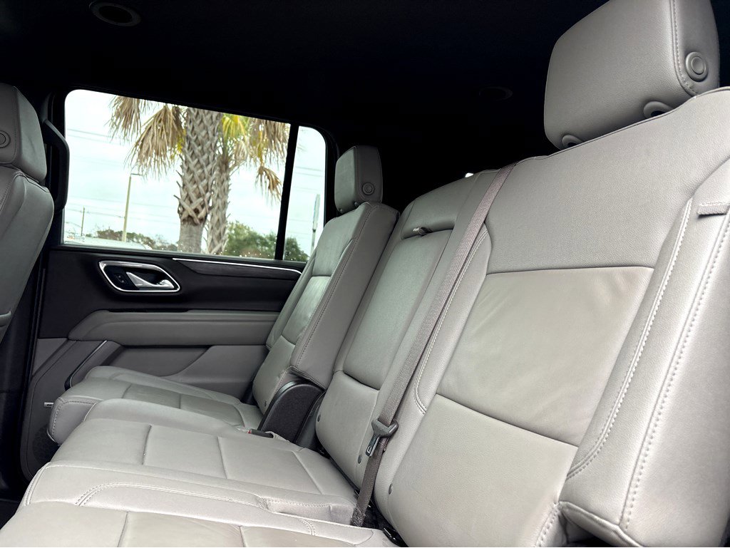 Used 2024 Chevrolet Suburban LT image 21